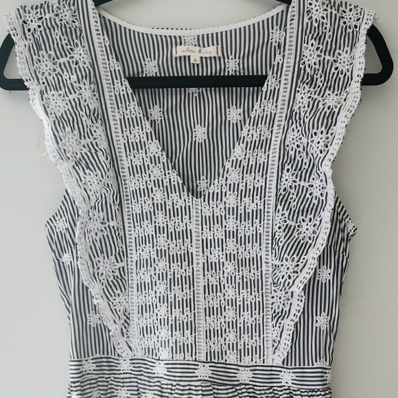 Willow and Clay striped floral embrodiered dress - Picture 4 of 4